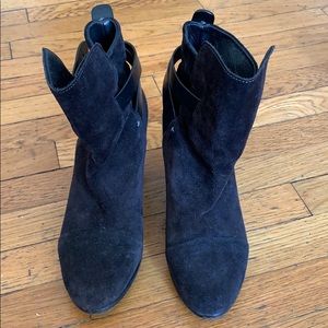 Rag & Bone sz 37 Black Suede Ankle Boots